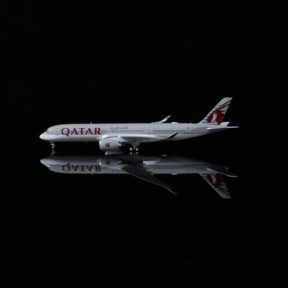 HA3590009 | Aero Polaris 1:400 | Airbus A350-900 Qatar Airways A7-AMG | is due September 2026