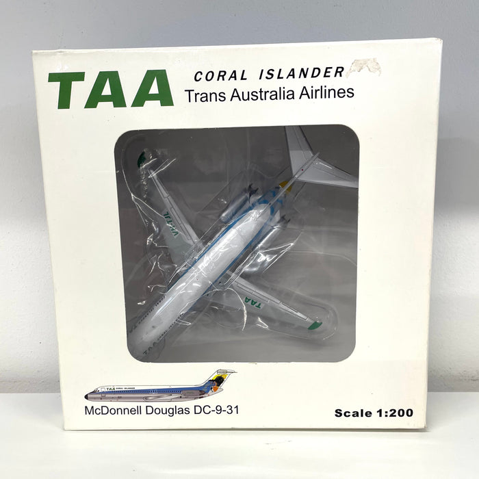JC2040 | JC Wings 1:200 | Douglas DC-9-31 TAA 'Coral Islander' VH-TJL PRE-OWNED