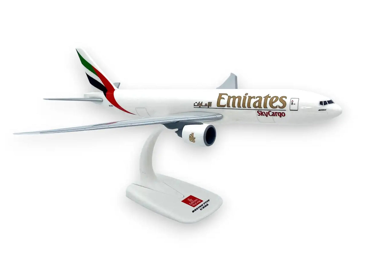 PP-460472 | PPC Models 1:200 | Boeing 777-200FR Emirates SkyCargo New Livery A6-EFU (plastic push fit)