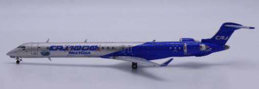 LH4407 | JC Wings 1:400 | Bombardier House Color CRJ-1000ER NextGen Reg: C-FNXG With Antenna | is due: July 2025