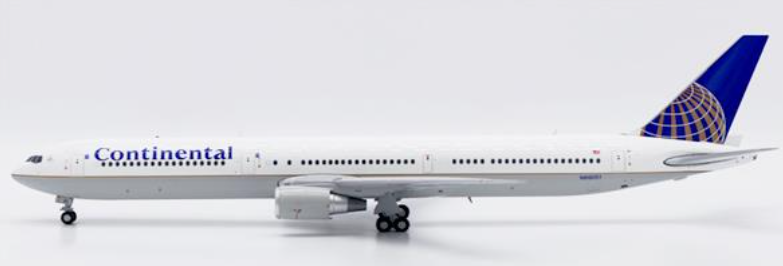 LH2505A | JC Wings 1:200 | Boeing 767-400ER "Skyteam logo" Continental Airlines Reg: N66051 "Flaps Down" With Stand | is due August 2025