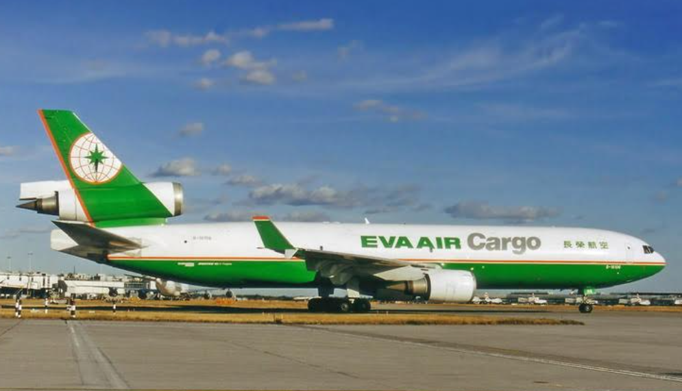 PH12043 | Phoenix 1:400 | Mcdonnell Douglas MD-11 | Eva Air Cargo B-16106 | is due October 2025