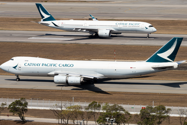 D08 | YY Wings 1:400 | Boeing 747-8 Cathay Pacific Cargo B-LJC | Is due October 2025