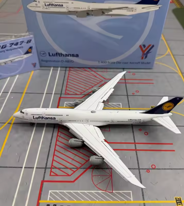 YY74801F | YY Wings 1:400 | Boeing 747-8 Lufthansa D-ABYD | is due October 2025