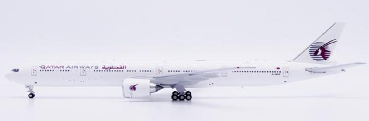 XX40679A | JC Wings 1:400 | Boeing 777-300ER Qatar Airways A7-BOC All White; Flaps Down | is due January 2026