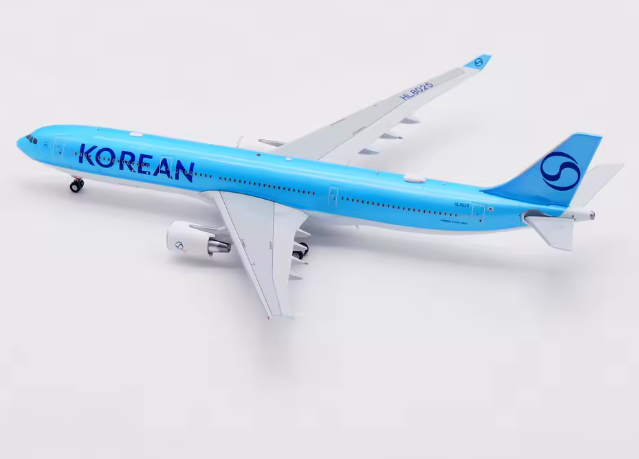 AV4351 | Aviation 400 | Airbus A330-300 Korean Air HL8025