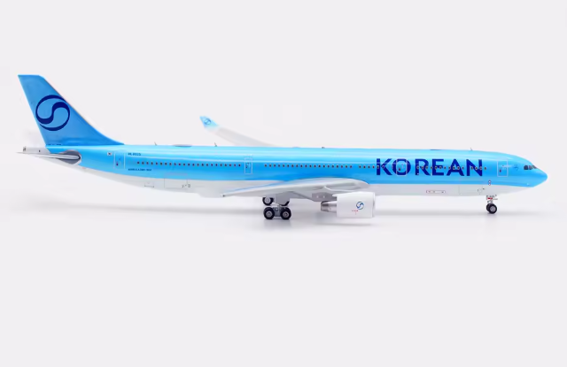 AV4351 | Aviation 400 | Airbus A330-300 Korean Air HL8025