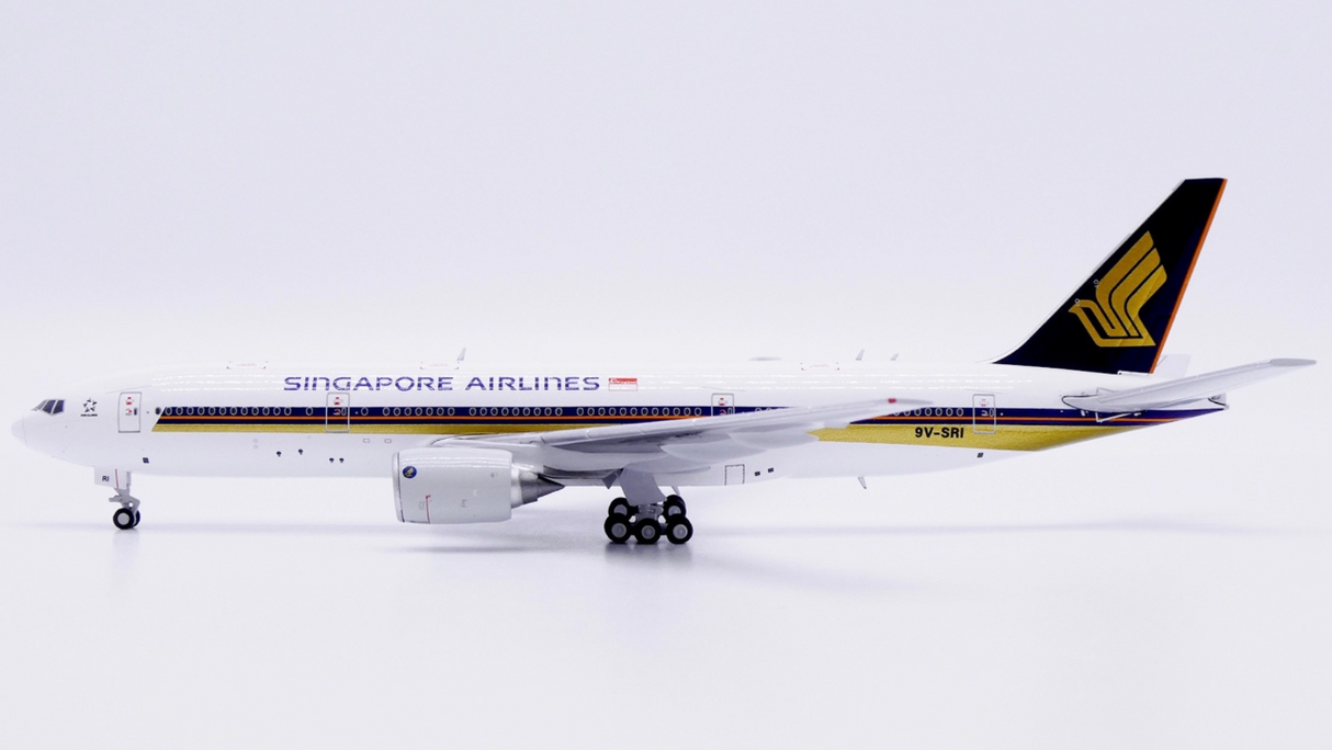 XX40673 | JC Wings 1:400 | Boeing 777‑200 Singapore Airlines 9V-SRI | is due May 2026