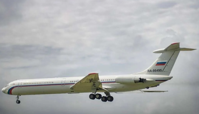 PH12105 | Phoenix 1:400 | Ilyushin Il‑62M Russian Air Force RA-86495 | is due June 2026
