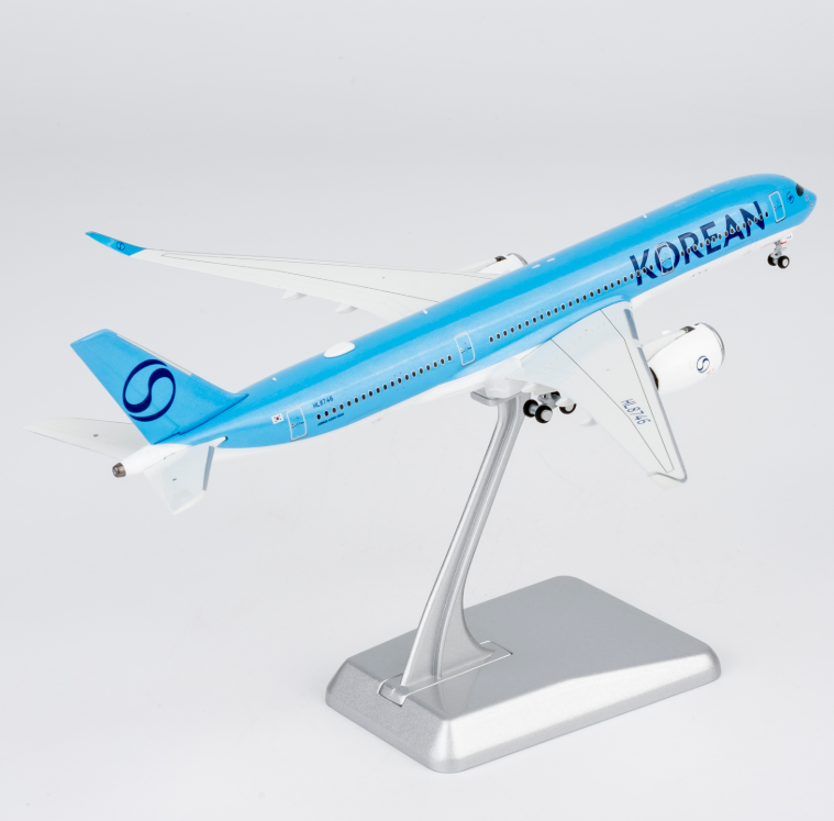 NG39127 | NG Models 1:400 | Airbus A350‑900 Korean Air HL8746 Luxurious Packaging) (with stand)