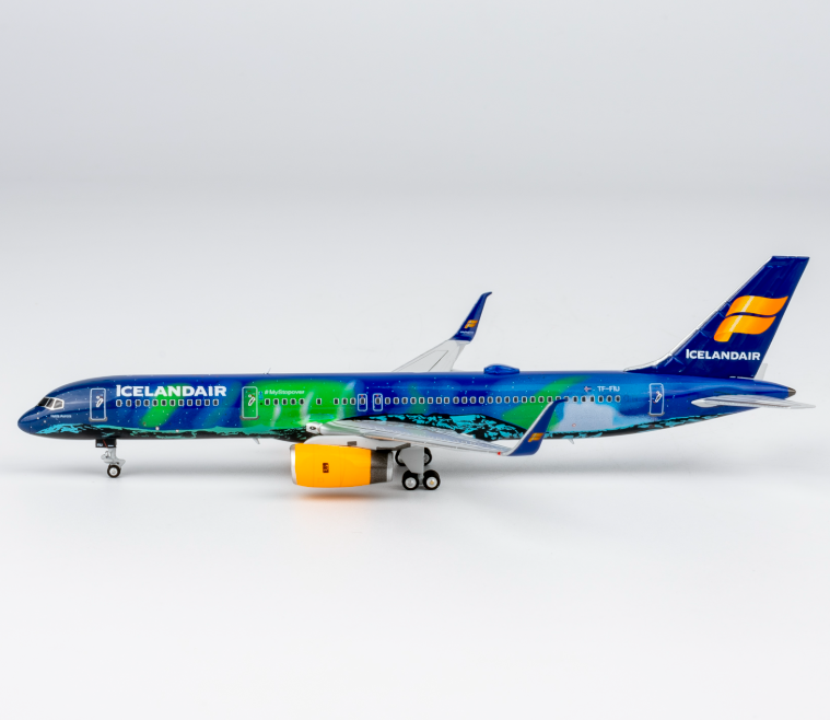 NG53211 | NG Models 1:400 | Boeing 757‑200 w/ Winglets Icelandair TF-FIU Aurora (Northern Lights); Luxurious Packaging | is due October 2026 (Awaiting Restock)