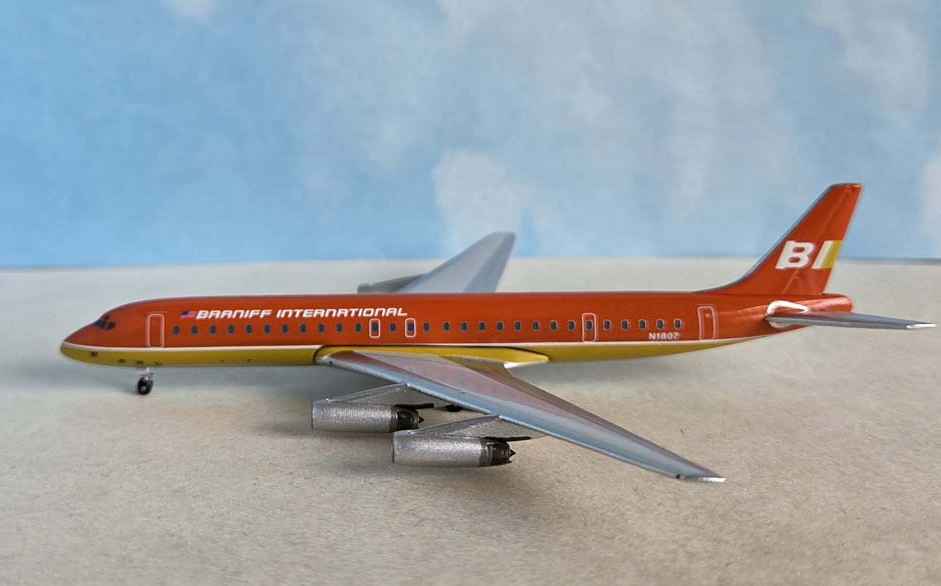 BBX41687 | Aero Classics 1:400 | McDonnell Douglas DC-8 N1807 International