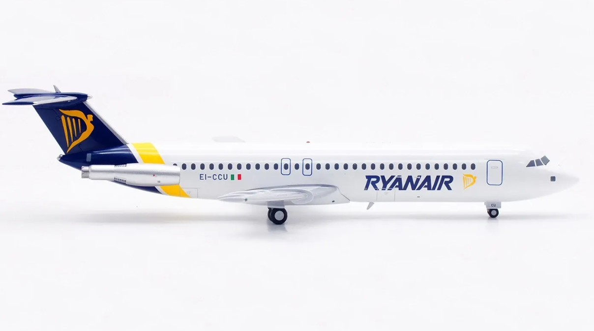B-111-RYAN-CU | Blue Box 1:200 | Ryanair BAC 111-531FS One-Eleven EI-CCU with stand