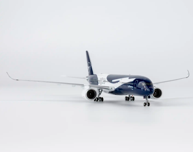 NG39131 | NG Models 1:400 | Airbus A350-900 Lufthansa D-AIXL (100 Years Anniversary)