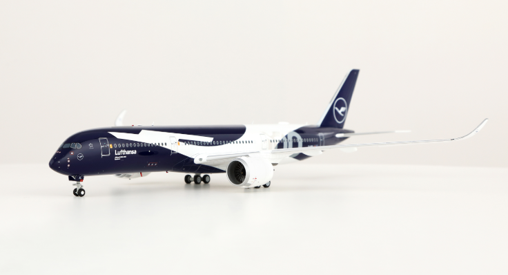 L2402 | SQ Wings 1:200 | Airbus A350-900 Lufthansa D-AIXL | is due June 2026