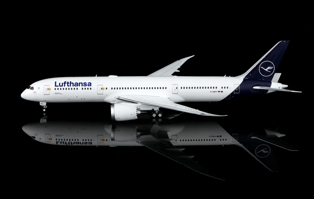 L2278 | SQ Wings 1:200 | Boeing 787-9 Lufthansa D-ABPF | is due July 2026