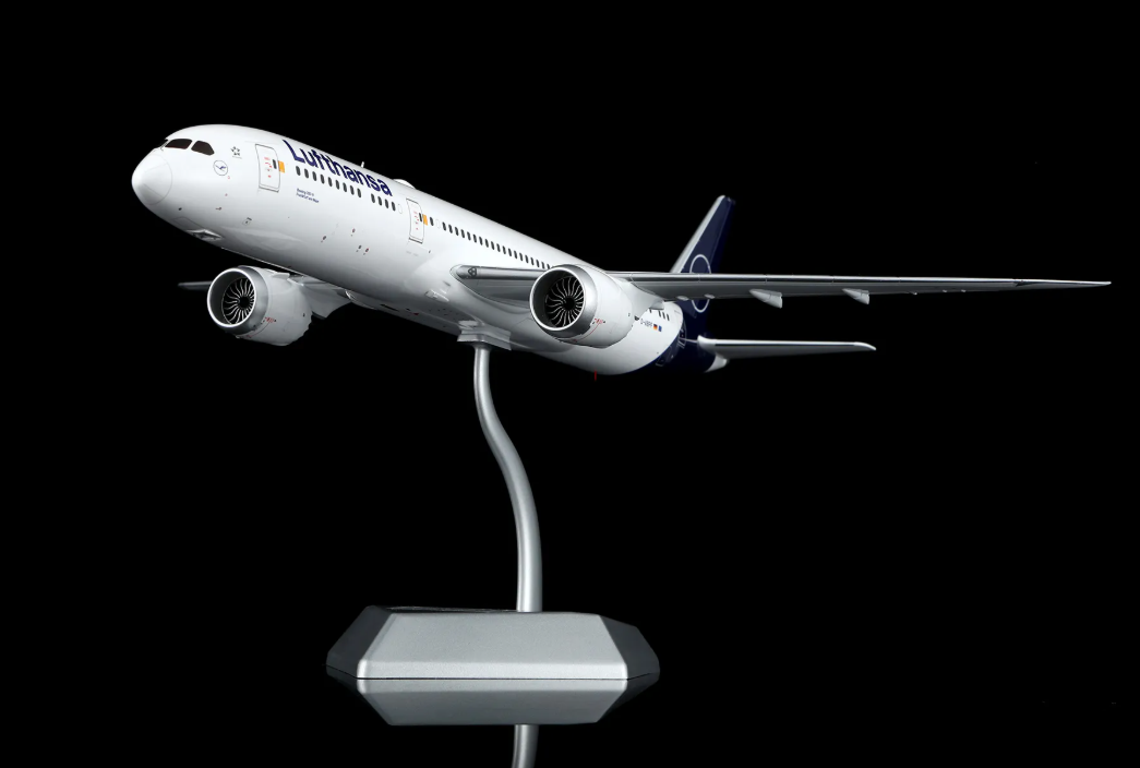 L2278 | SQ Wings 1:200 | Boeing 787-9 Lufthansa D-ABPF | is due July 2026