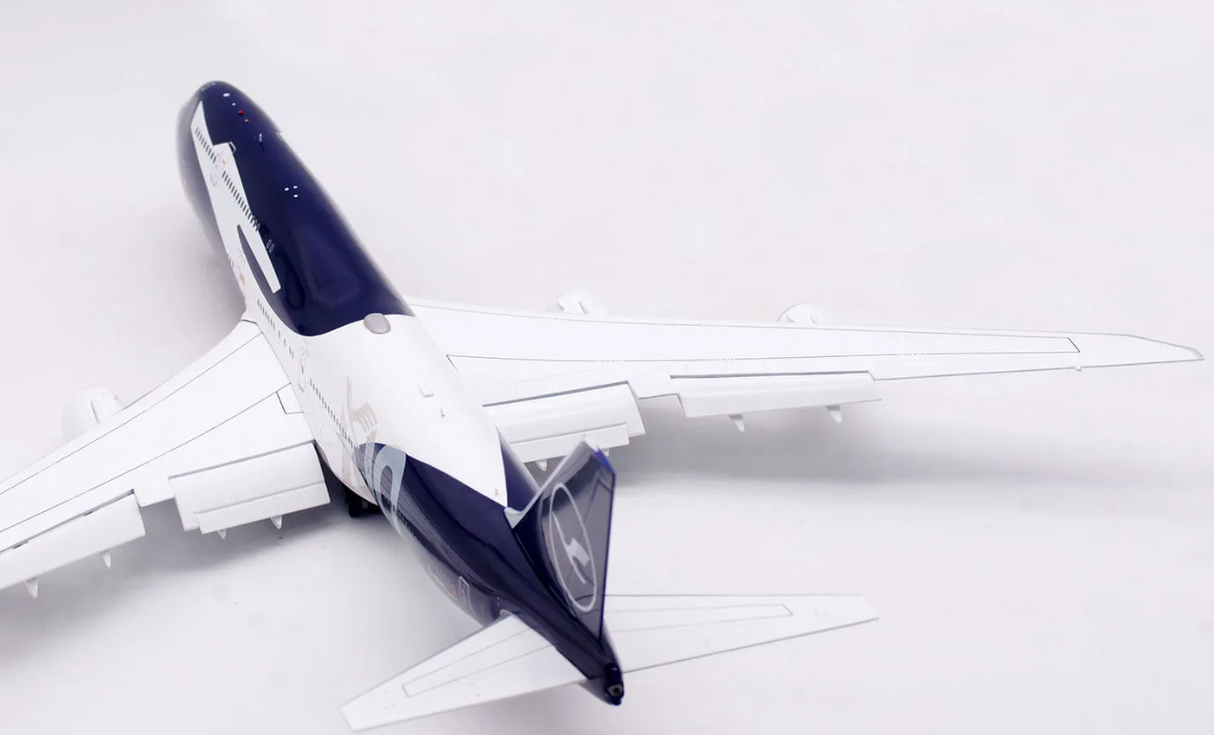 L2355FD | SQ Wings 1:200 | Boeing 747-8 Lufthansa D-ABYN Flaps Down | is due June 2026