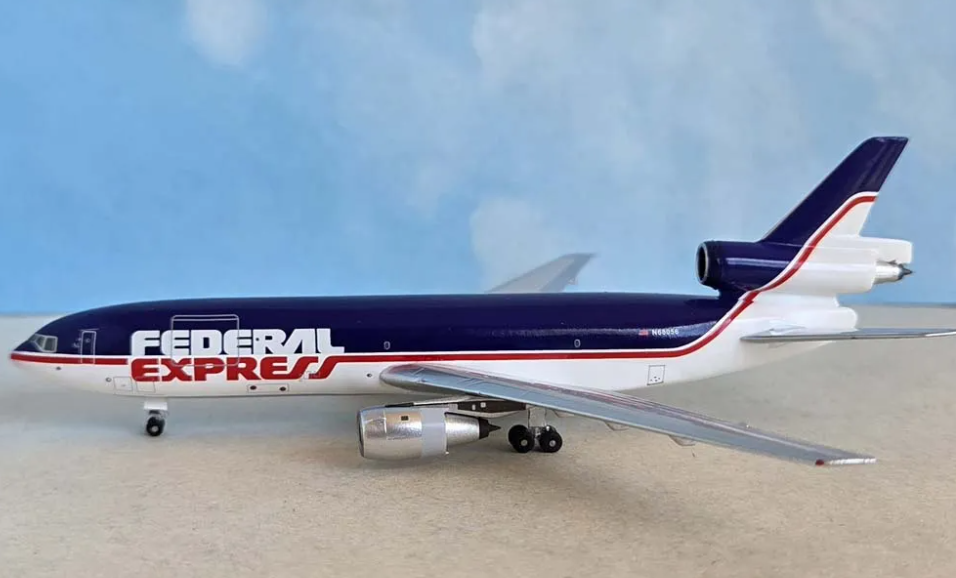 AC411568 | Aero Classics 1:400 | McDonnell Douglas DC‑10‑10F FedEx Express N68056 | is due September 2026