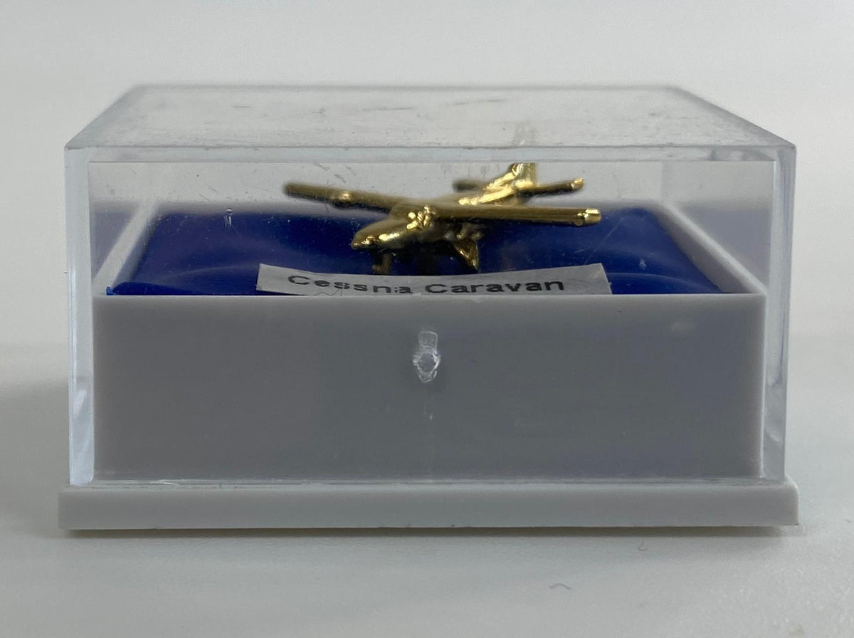 CL057 | Clivedon Collection Pin Badges | Cessna Caravan 22ct Gold plated pin badge