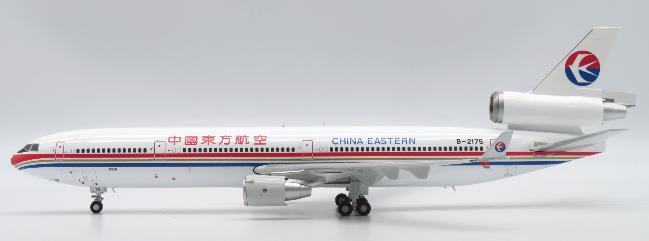 XX20196 | JC Wings 1:200 | MD-11 China Eastern B-2175 (with stand)