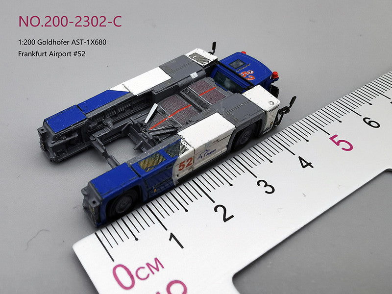 200-2302-C | JC Wings 1:200 | Goldhofer AST 1X680 Frankfurt Airport 52 Tug