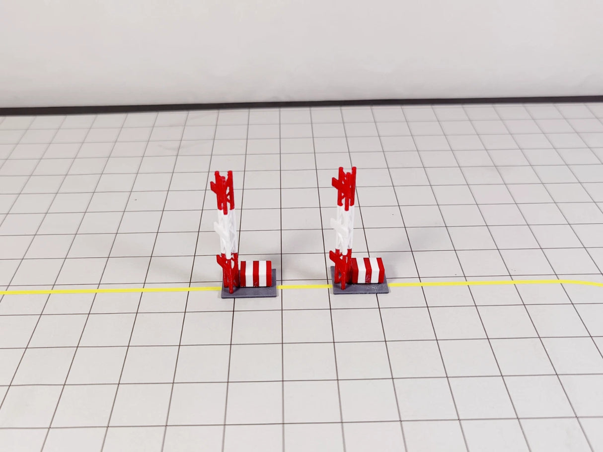 AG-ILSTOWERS | AvGeek Models 1:200 | 2x Red & White ILS ANTENNA TOWERS Aircraft Building Scenery Models 1:200 Scale