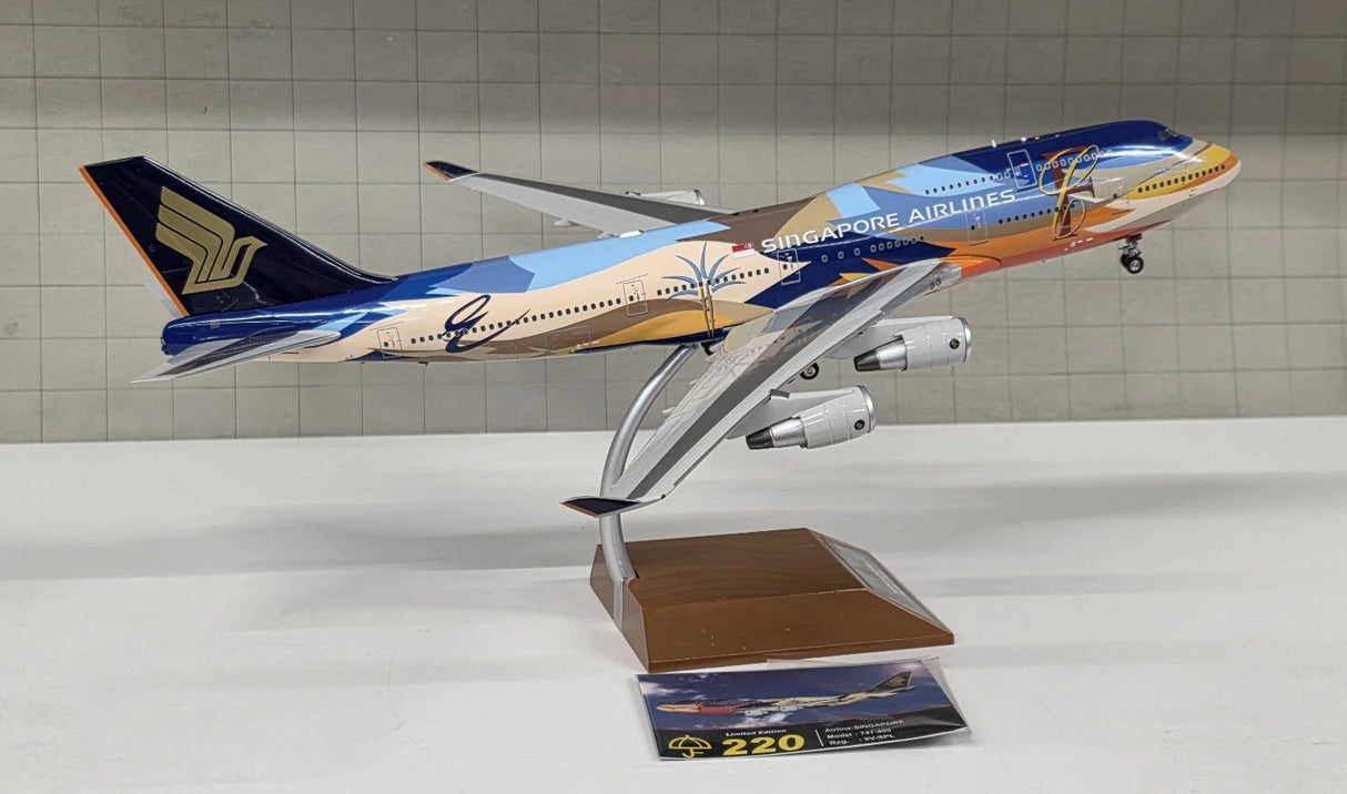 JF-747-4-002 | JFox Models 1:200 | Boeing 747-400 Singapore Airlines 9V-SPL, 'Tropical'