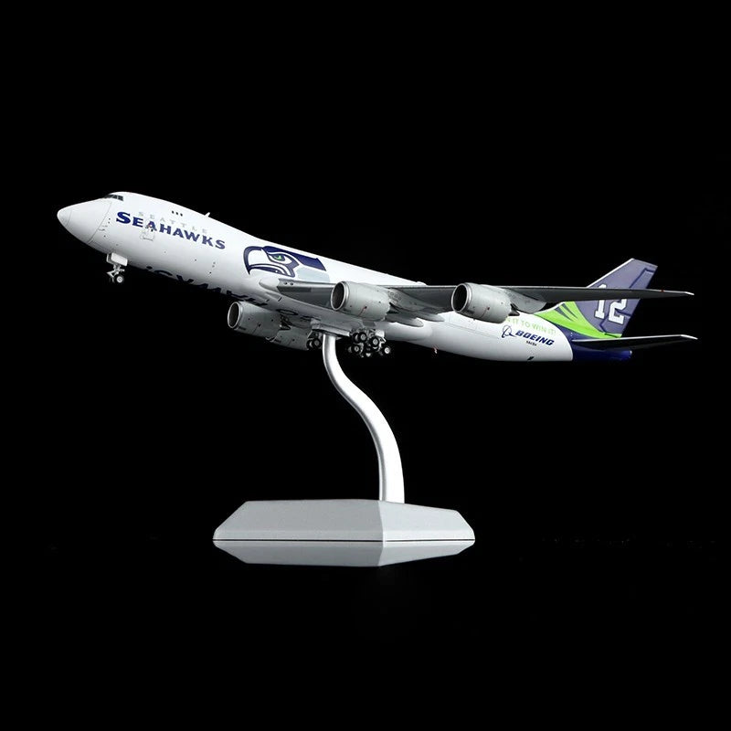 B631007C | HX Models 1:400 | Boeing 747-8F Boeing Company N841BA 'Seattle Sehawks' Interactive