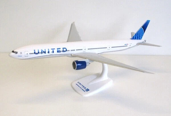 PPC-224134 | PPC Models 1:200 | Boeing 777-300ER United Airlines (plastic, push-fit)