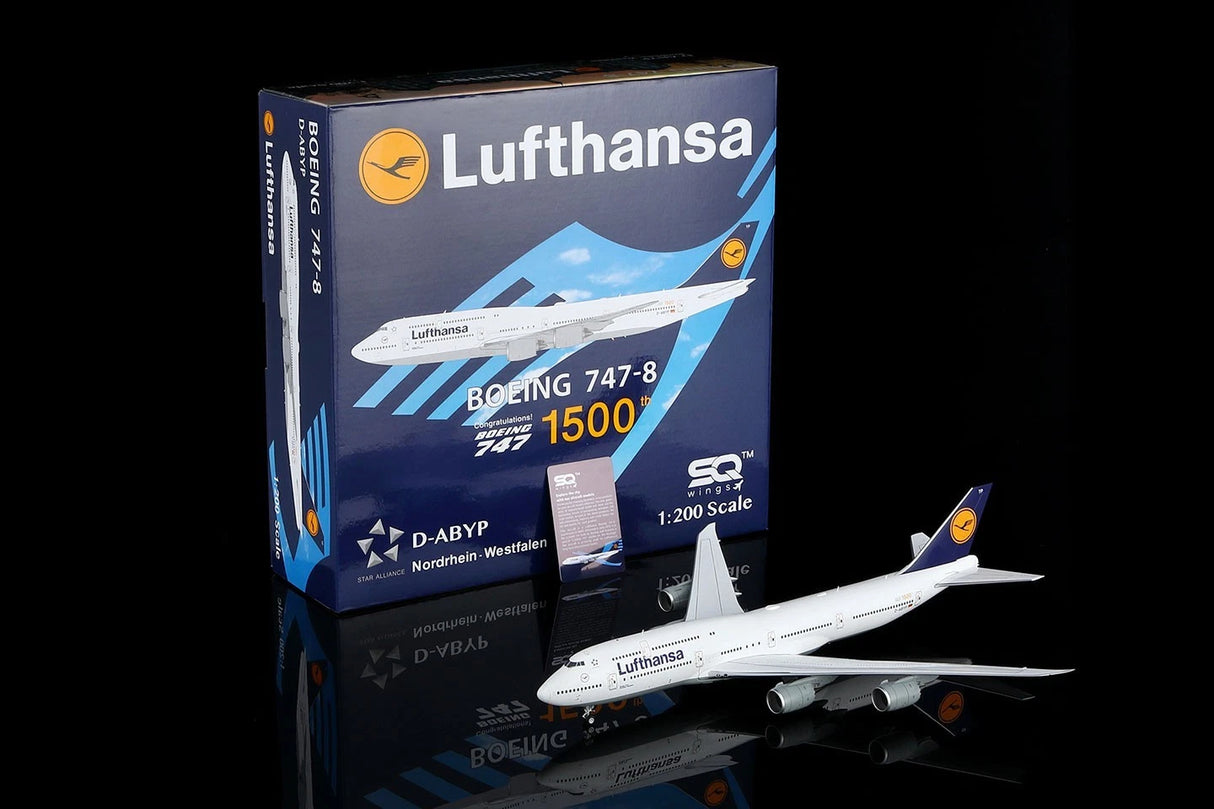 L2106 | SQ Wings 1:200 | Boeing 747-8 Lufthansa D-ABYP 'with stand'