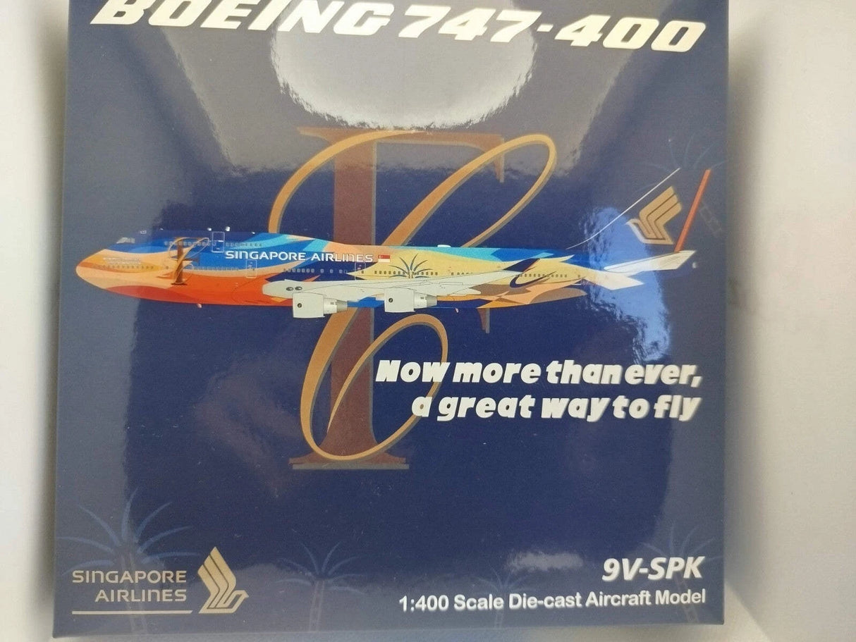 B615302F | HX Models 1:400 | Boeing 747-400 Singapore Airlines 9V-SPK Tropical Flaps-Down Version