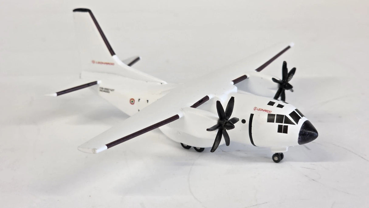 WM004 | Western Models (New) 1:200 | Alenia C-27J Spartan (Fire Fighter) Leornado CS-X62127 / NC4033