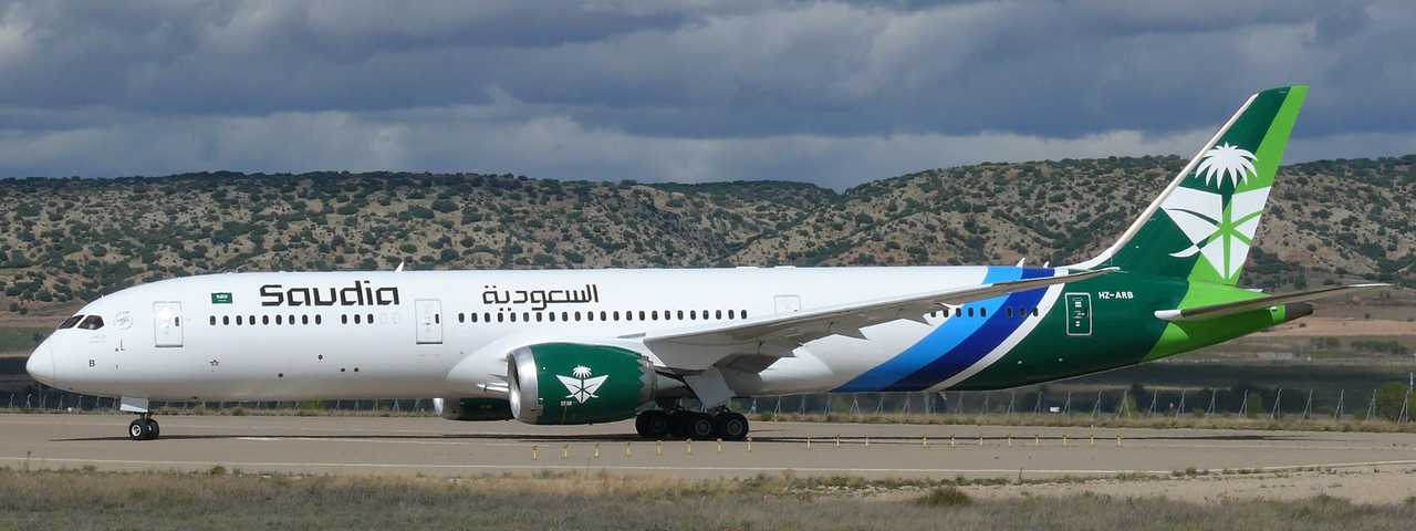 XX20627 | JC Wings 1:200 | Boeing 787-9 Dreamliner Saudi Arabian Airlines 94th National Day HZ-ARB | was due October 2024