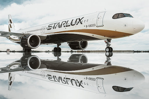 PH04414 | Phoenix 1:400 | Airbus A350-900 Starlux B-58501