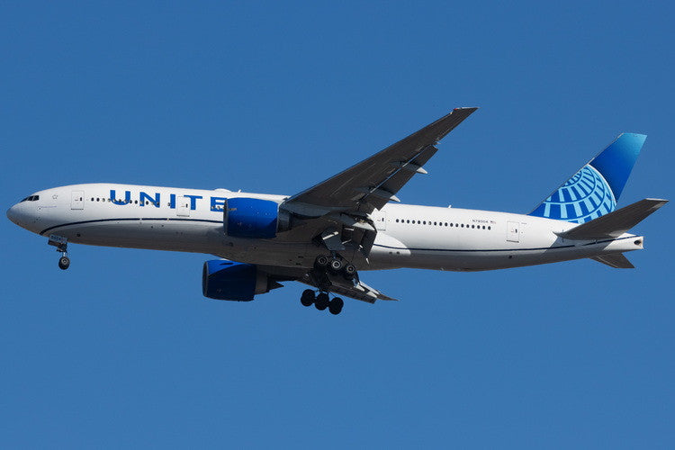 PH04607 | Phoenix 1:400 | Boeing 777-200ER United Airlines N78004 | is due August 2024