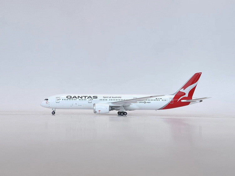 PH04620 | Phoenix 1:400 | Boeing 787-9 Qantas VH-ZNN | is due December 2024