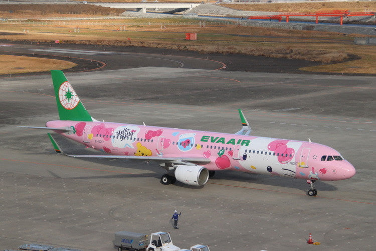 PH04635 | Phoenix 1:400 | Airbus A321 Eva Air Pinky Jet B-16217 | is due March 2025