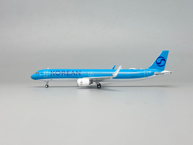 PH04668 | Phoenix 1:400 | Airbus A321neo Korean Air HL8509 '2025 colours' | is due November 2025