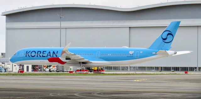 PH04672 | Phoenix 1:400 | Airbus A350-900 Korean Air HL8746 | is due January 2026