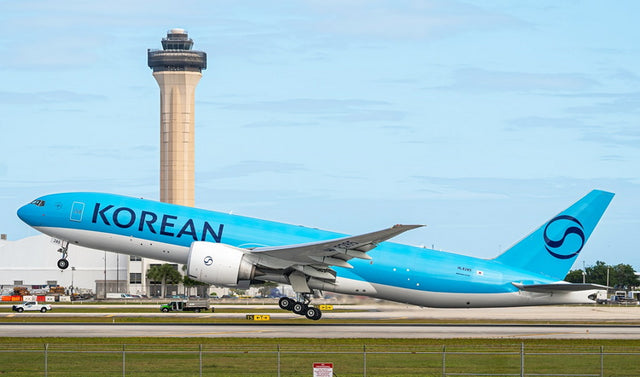 PH04676 | Phoenix 1:400 | Boeing 777-200F Korean Air Cargo HL8285 | is due January 2026