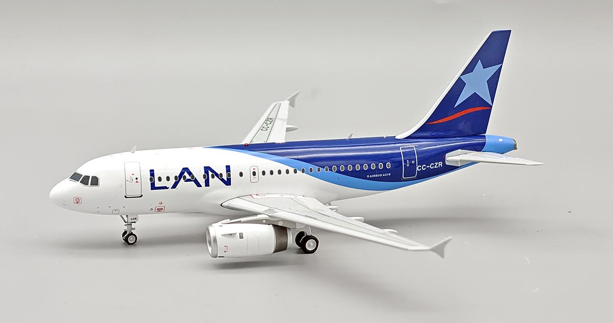 IF318LA1125 | Inflight200 | Airbus A318-121 LAN Airlines CC-CZR