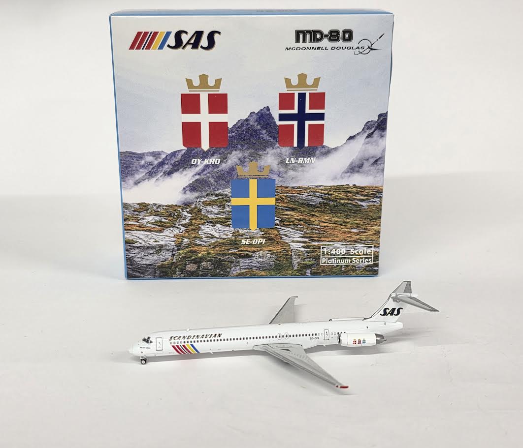 PH12057 | Phoenix 1:400 | McDonnell Douglas MD-83 Scandinavian SAS SE-DPI