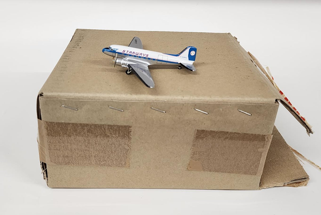 SL-G-AMPO | Skyline Classics 1:200 | Douglas DC-3 Starways G-AMPO **PRE-OWNED**