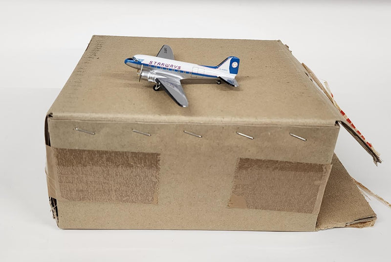 SL-G-AMPO | Skyline Classics 1:200 | Douglas DC-3 Starways G-AMPO **PRE-OWNED**