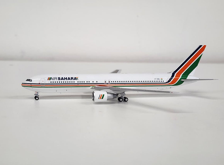 PMVTSDL | Panda Models 1:400 | Boeing 767-322ER, Air Sahara VT-SDL