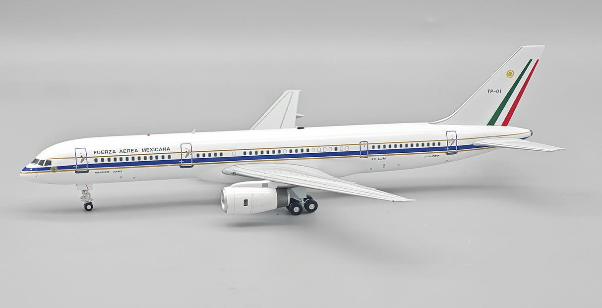 IFMEXUJM | InFlight200 | Boeing 757-225 Mexico Air Force XC-UJM
