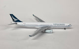 NG62083 | NG Models 1:400 | Airbus A330-300 Cathay Pacific Airways B-HLW