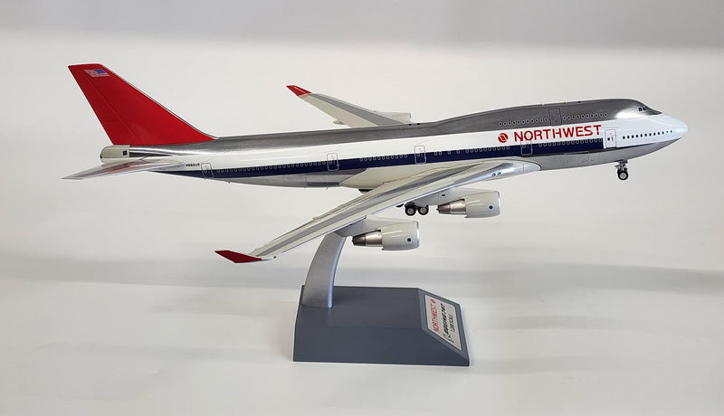 B-744-NW001P | Blue Box 1:200 | Boeing 747-400 Northwest N662US (polished, with stand) ** PRE OWNED**