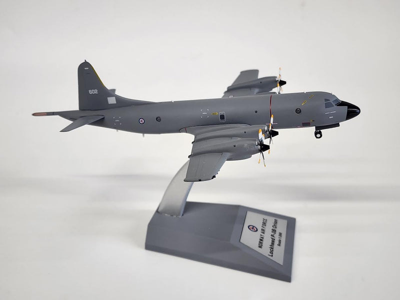 CMP301 | InFlight200 1:200 | Lockheed P-3B Orion Norwegian Air Force 602 (with stand)